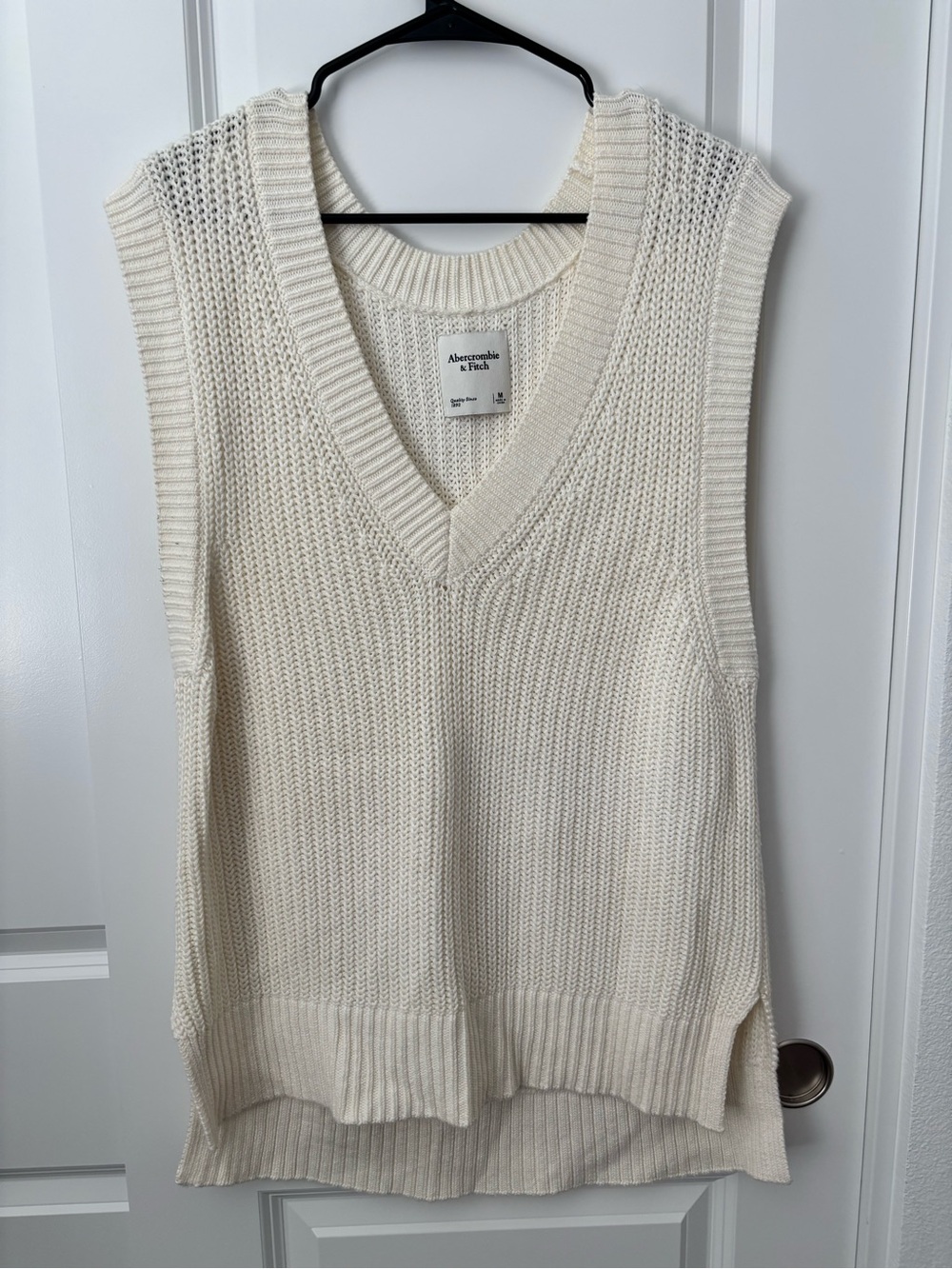 Abercrombie & Fitch Ivory Ribbed V-Neck Knit Vest